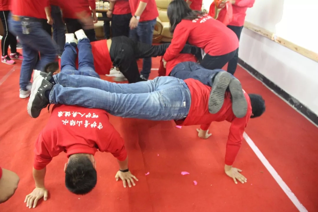 226���A(y��)�ܣ�ֻ��˿̛_�������w�����ㆢ������