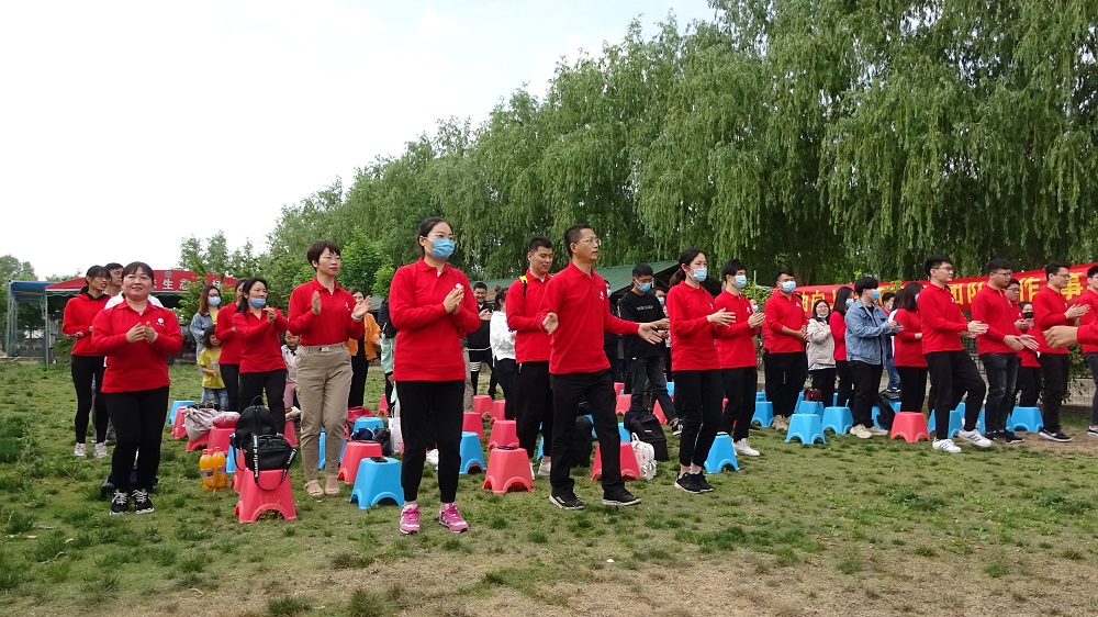 春雷戰(zhàn)役士氣強(qiáng) 云飛攜手揚(yáng)帆航