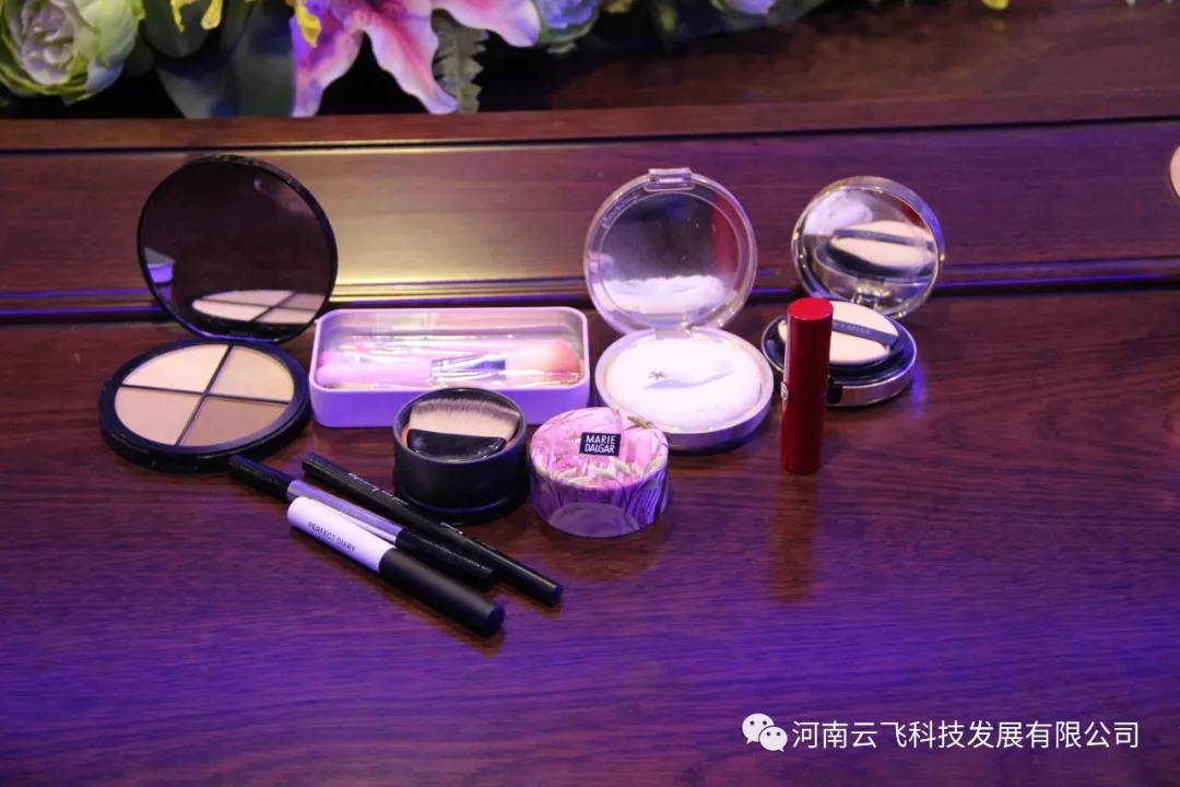 ���wŮ��(ji��) �y���˸�����