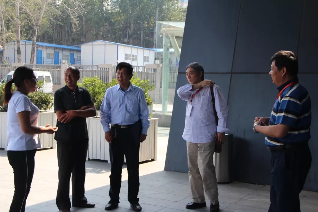 �Ͼ��r(n��ng)�I(y��)��W(xu��)�Ա�ƽ���ڵ��I(l��ng)��(d��o)һ���W�R���w�Ƽ����L(f��ng)�{(di��o)��